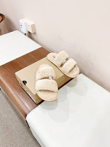 Picture of UGG Shoes Women _SKUfw147687079fw